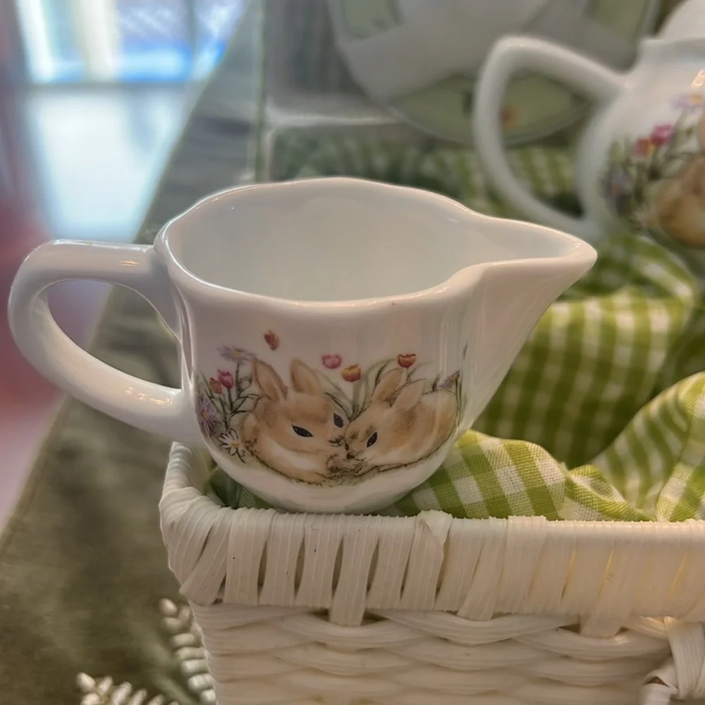 Vintage, MCM.  children’s five and over, porcelain tea set, with basket. - Picture 4 of 13